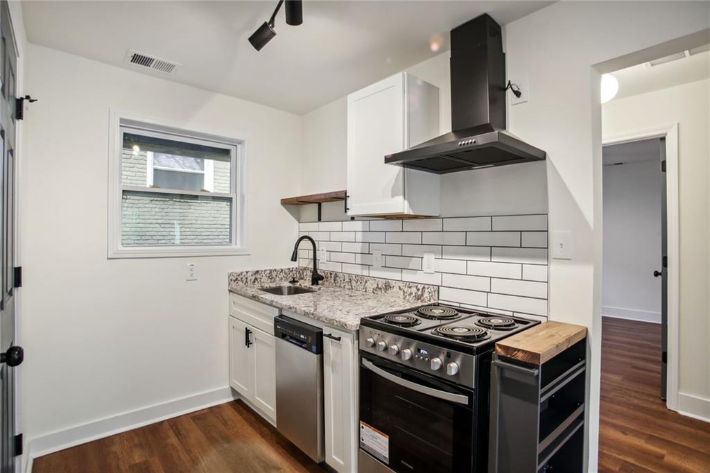 782 Dixie Avenue NE 4