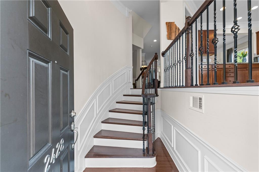 2428 Hadlow Lane 25