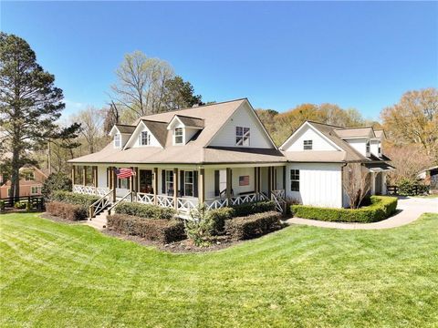 7093 Vaughn Road Canton GA 30115