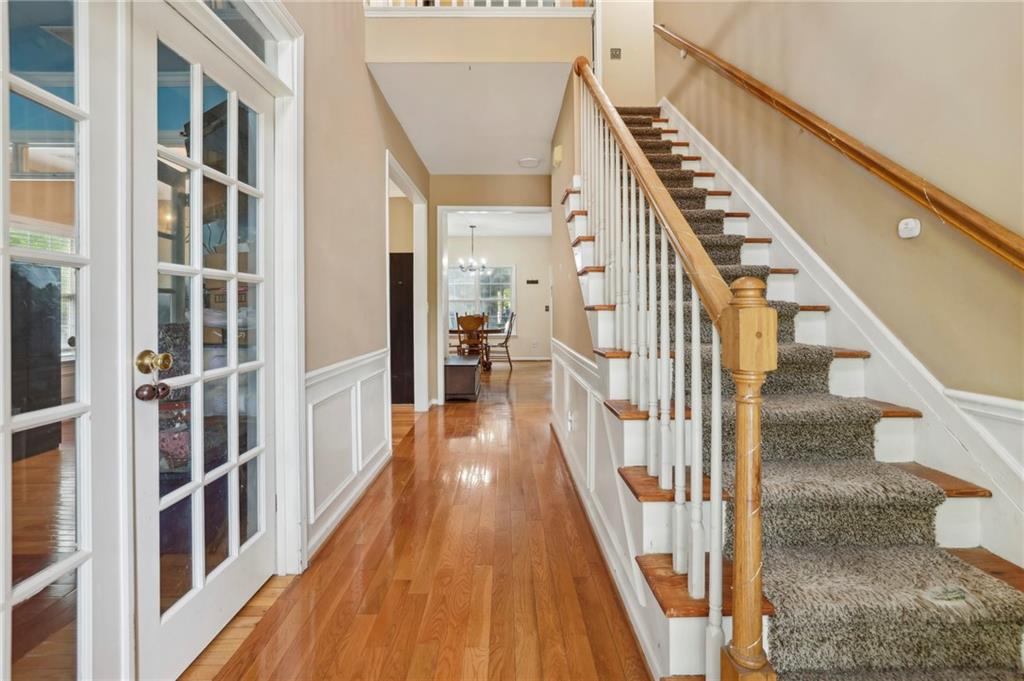 4560 Weathervane Drive, Alpharetta, Georgia image 2