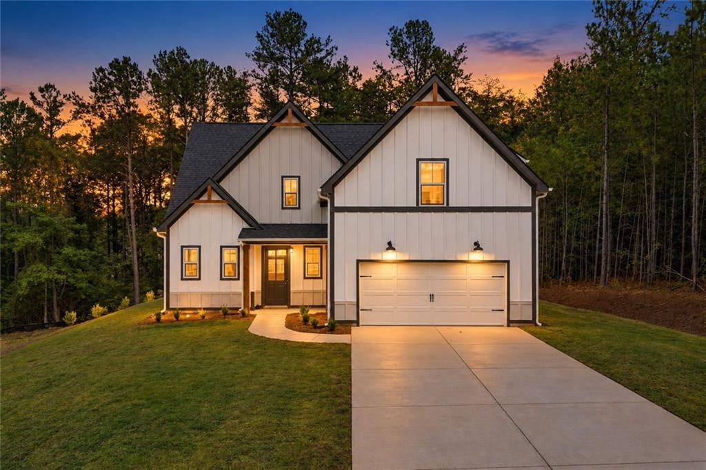 16 Hadrian Ridge Drive SW