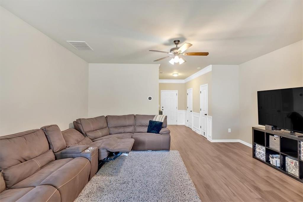 635 Oakside Place, Acworth, Georgia image 17