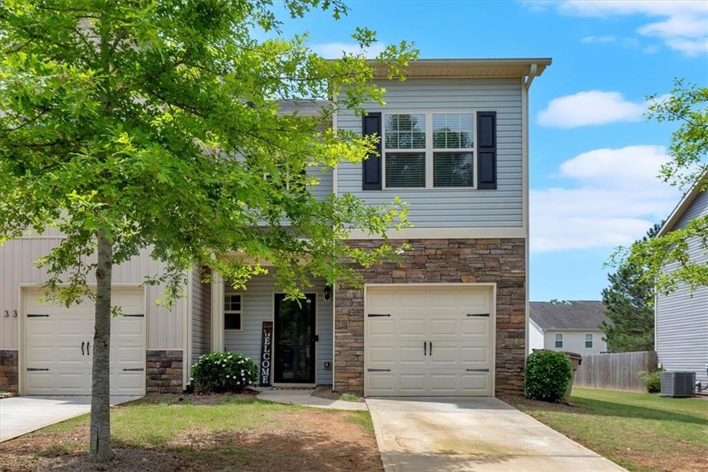 635 Oakside Place, Acworth, Georgia image 1