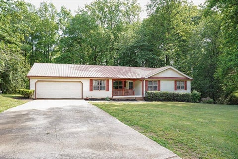 Homes For Sale - 4025 Derby Drive<br/> Cumming, GA 30040