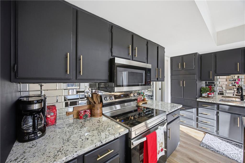 1720 Little Willeo Road