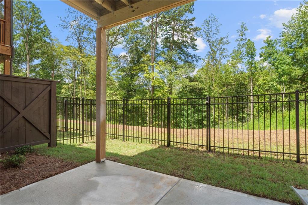 5693 Broad River View 443