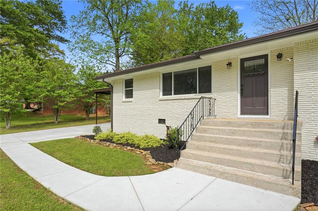 3731 Wisteria Lane SE