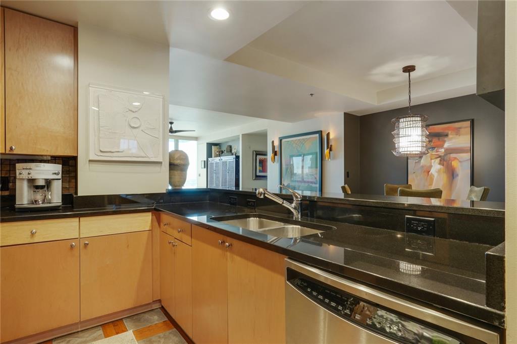 3338 Peachtree Road NE 2405