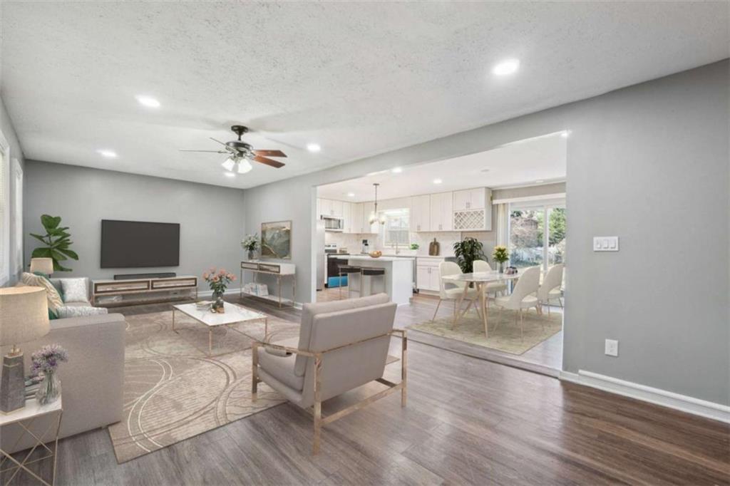 2419 Greenway Drive