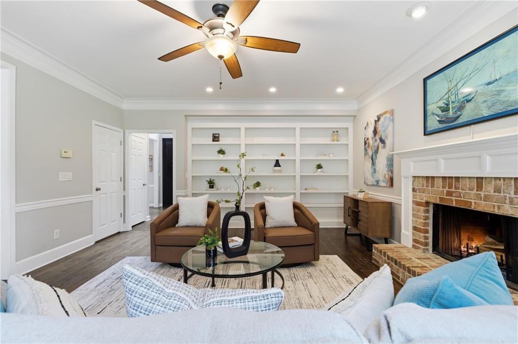 112 Grandcrest Drive