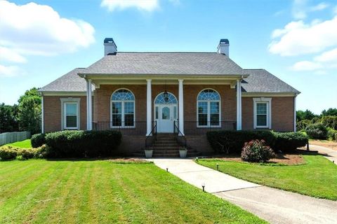 2860 Chardonnay Lane Cumming GA 30041