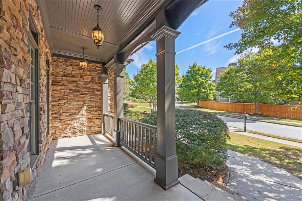120 Whitegrass Way