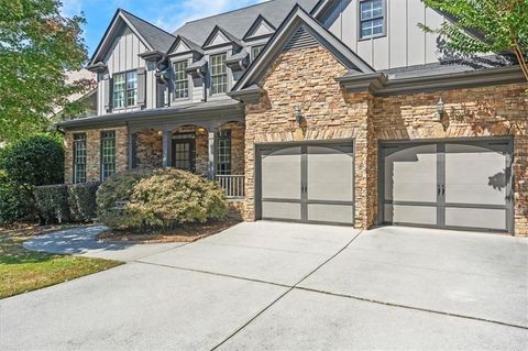 Homes For Sale - 120 Whitegrass Way<br/> Grayson, GA 30017