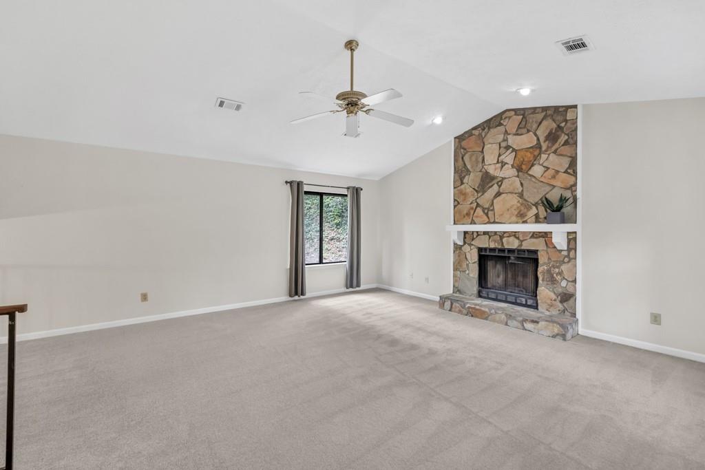 1147 Williamsburg Lane