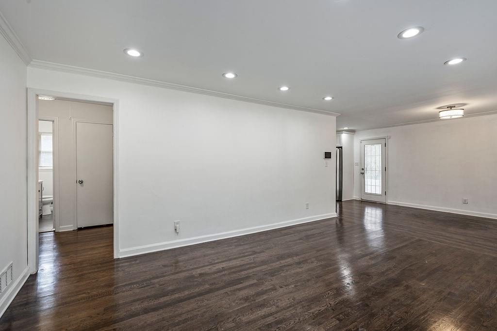 2913 Santa Monica Drive