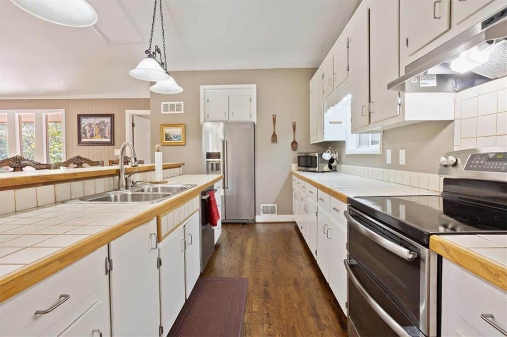 206 White Antelope Street