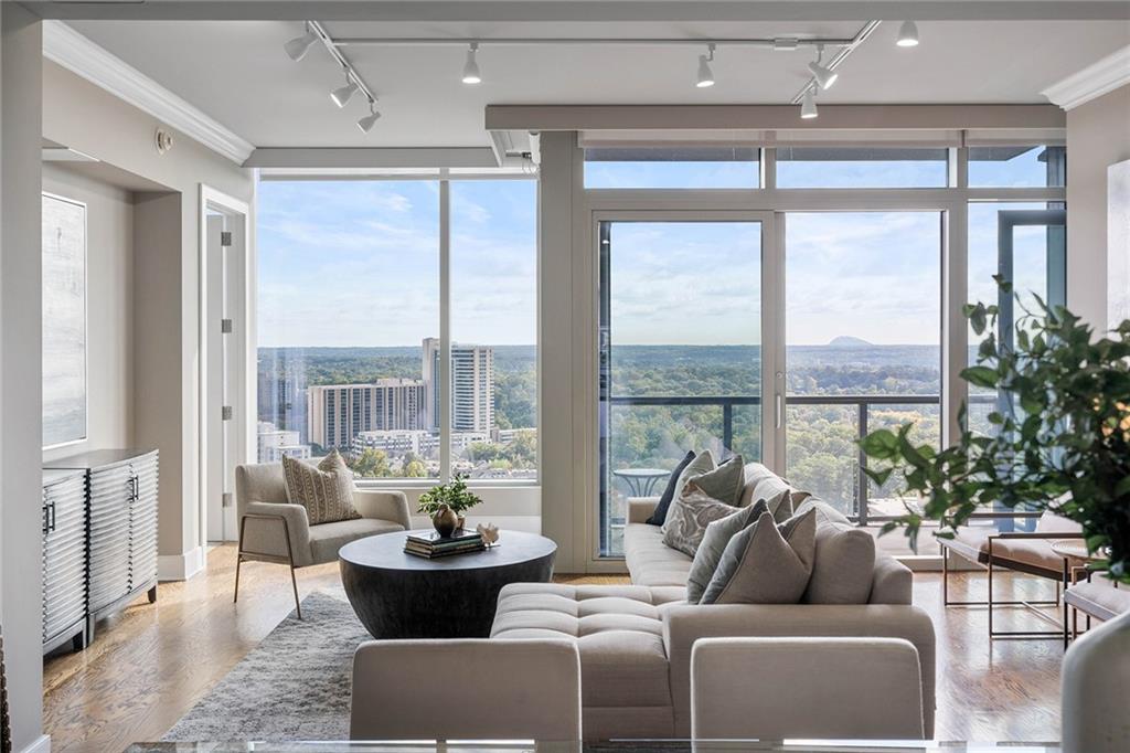 Ritz Carlton Residences - Residential