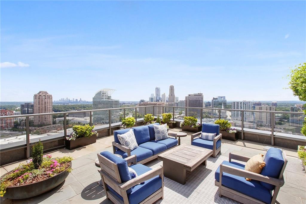 Ritz Carlton Residences - Residential