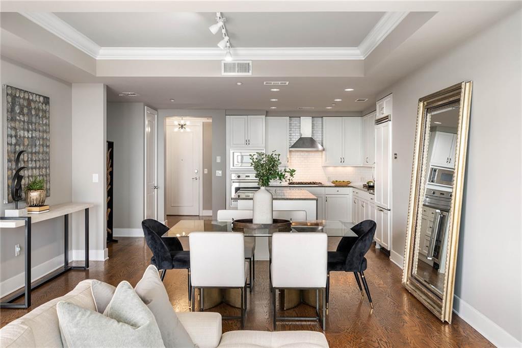 Ritz Carlton Residences - Residential
