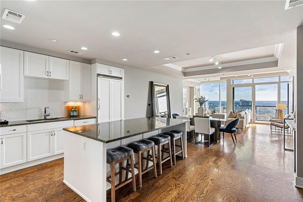 Ritz Carlton Residences - Residential