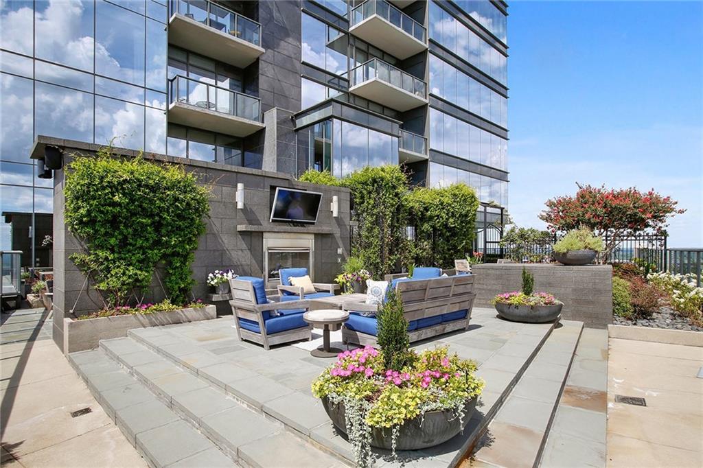 Ritz Carlton Residences - Residential