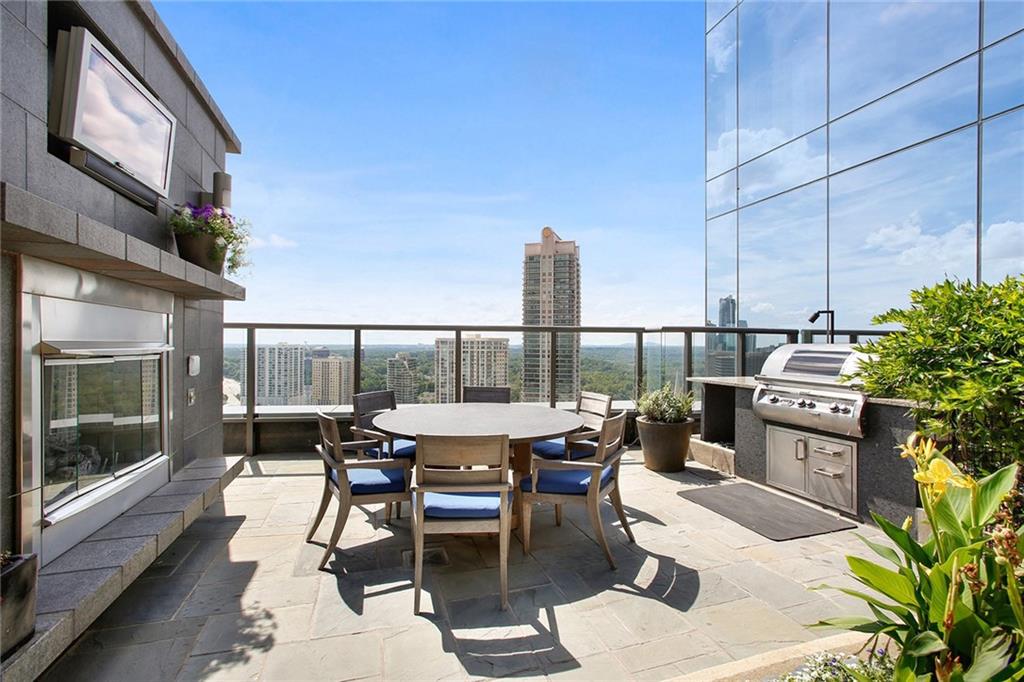 Ritz Carlton Residences - Residential