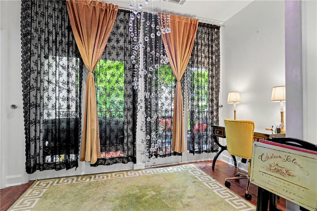 2865 Lenox Road NE 211