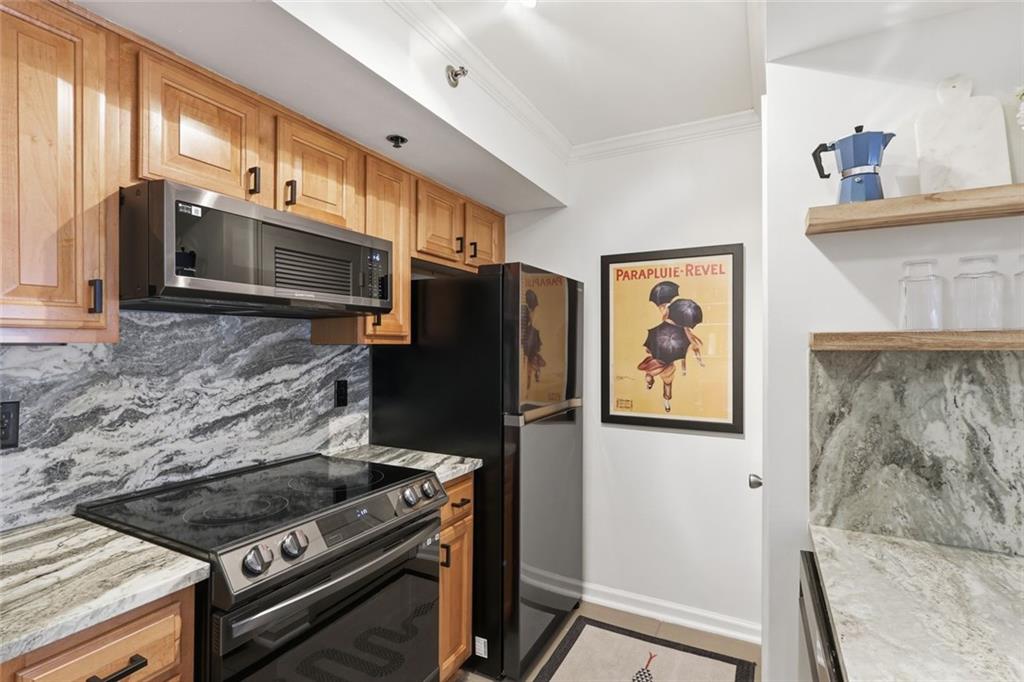 795 Hammond Drive 603