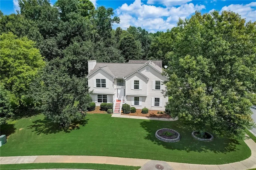 Acworth, Georgia 30101, United States, 4 Bedrooms Bedrooms, ,3 BathroomsBathrooms,Residential,Active,10264