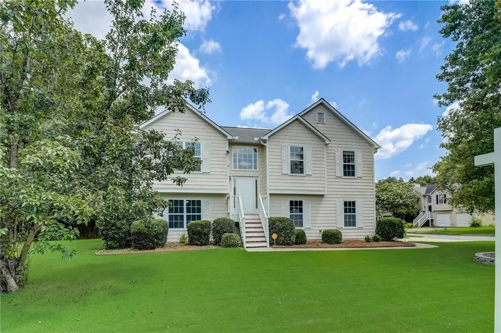 Acworth, Georgia 30101, United States, 4 Bedrooms Bedrooms, ,3 BathroomsBathrooms,Residential,Active,10264