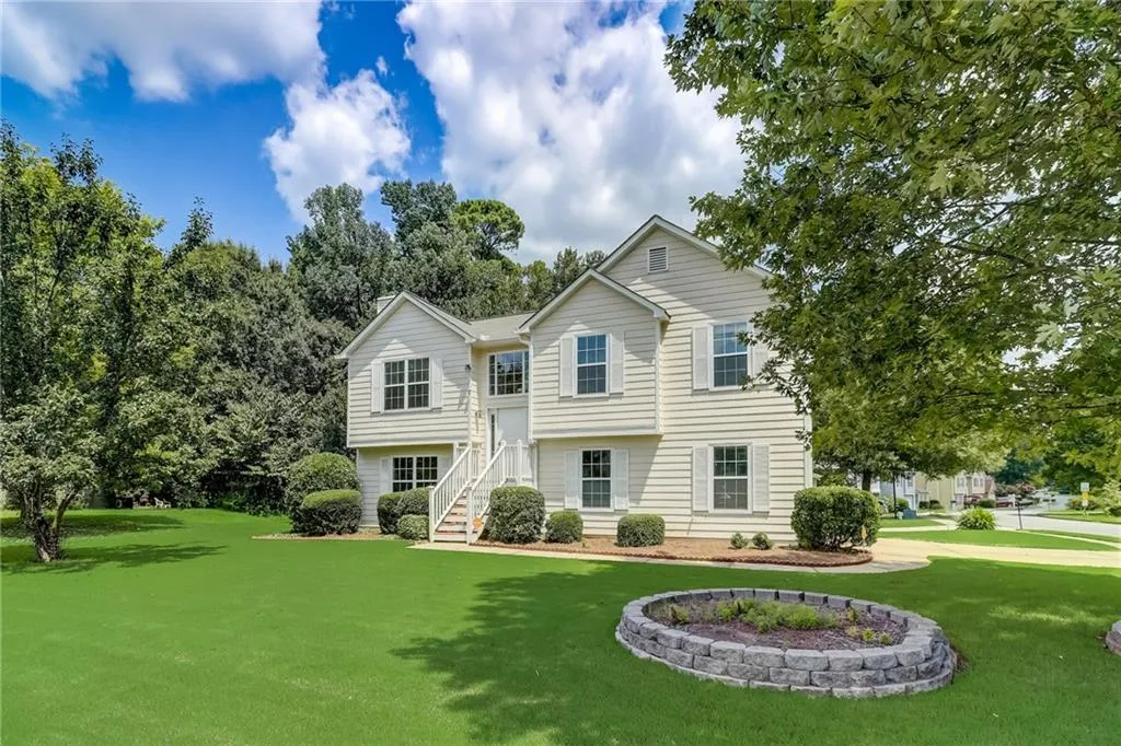 Acworth, Georgia 30101, United States, 4 Bedrooms Bedrooms, ,3 BathroomsBathrooms,Residential,Active,10264