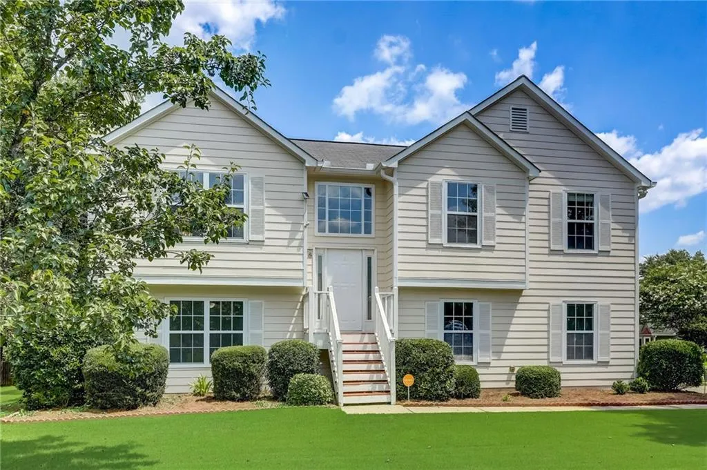 Acworth, Georgia 30101, United States, 4 Bedrooms Bedrooms, ,3 BathroomsBathrooms,Residential,Active,10264