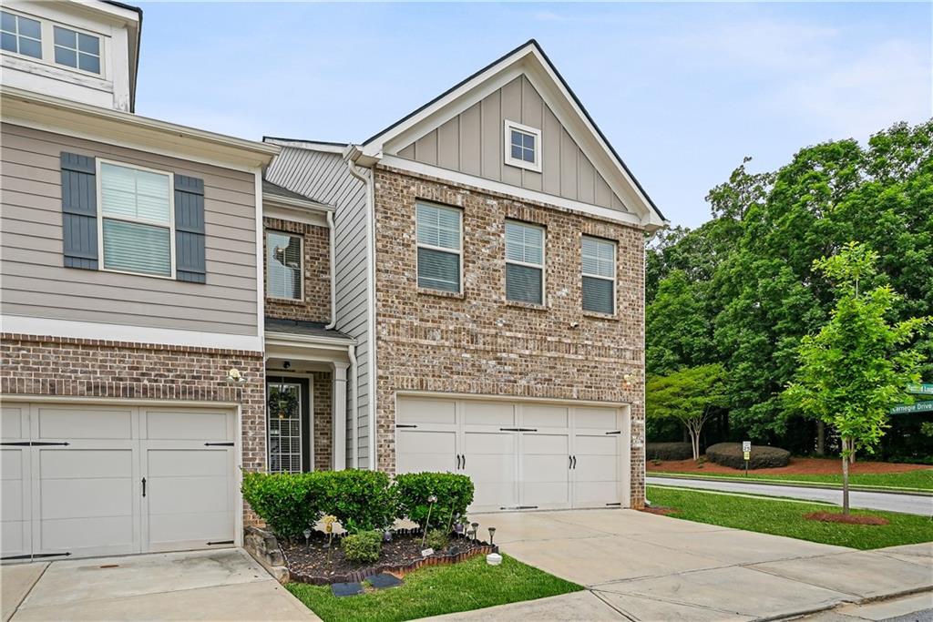 5888 Radford Loop