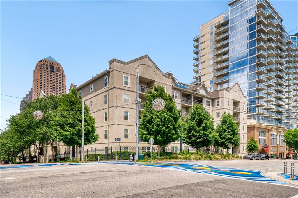 1075 Peachtree Walk NE A301