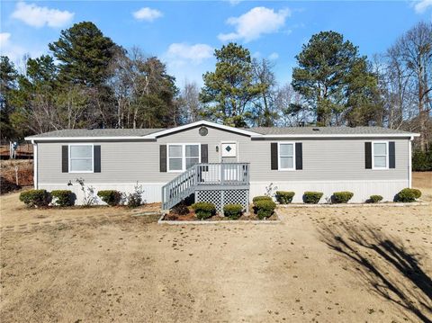 A home in Flowery Branch