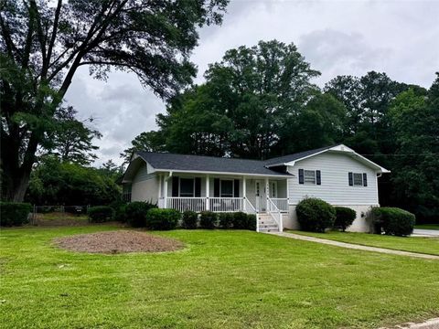 3835 Clearwater Drive Atlanta GA 30349