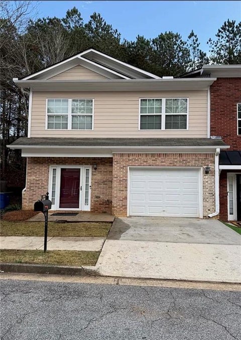 Townhouse For Rent - 5054 Lower Elm Street<br/> South Fulton, GA 30349