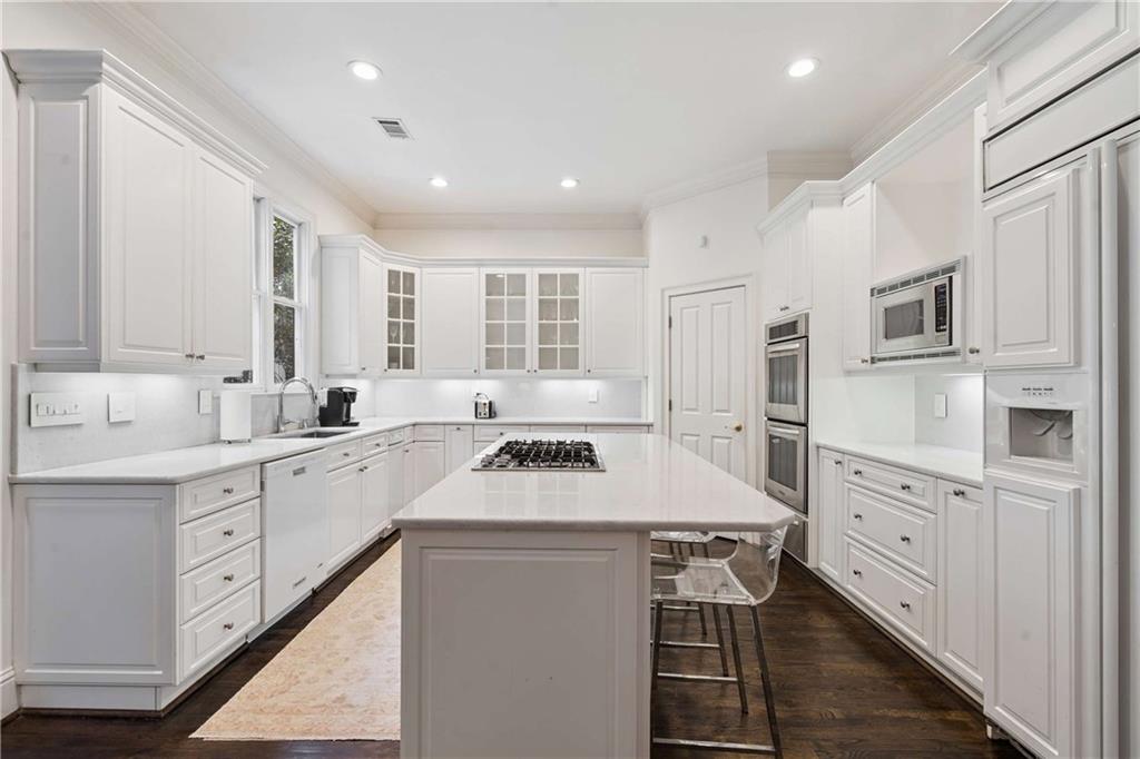 1153 Brookhaven Commons