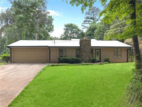 Homes For Sale - 487 Warren Road<br/> Lawrenceville, GA 30044