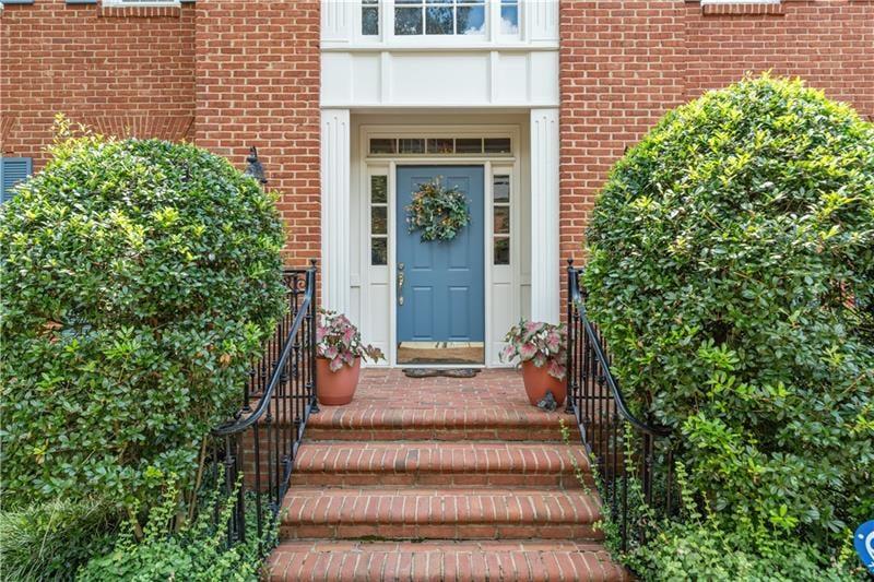 1951 Winchelsea Court W
