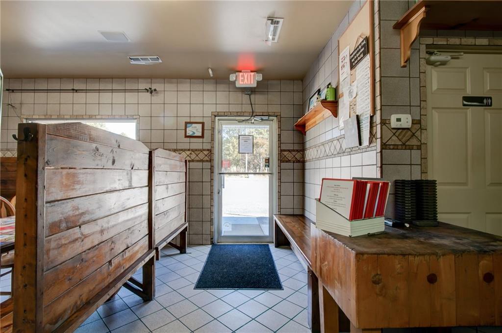 868 County Line Road