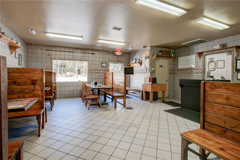 868 County Line Road