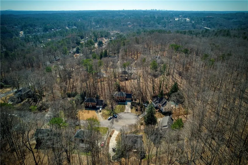 Roswell, Georgia 30075, United States, 4 Bedrooms Bedrooms, ,4 BathroomsBathrooms,Residential,Pending,78573