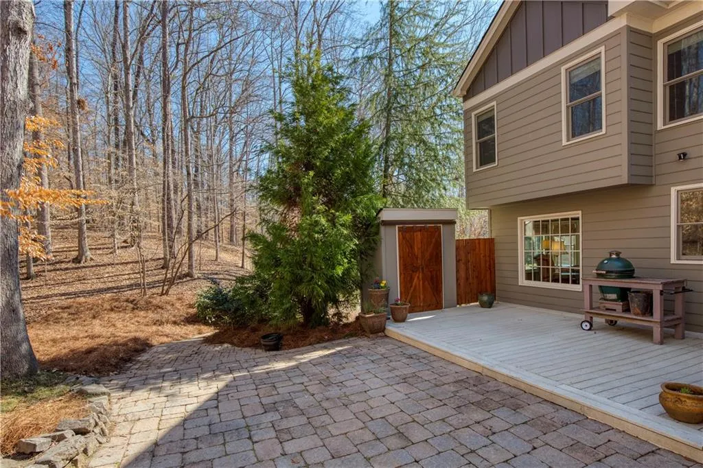 Roswell, Georgia 30075, United States, 4 Bedrooms Bedrooms, ,4 BathroomsBathrooms,Residential,Pending,78573