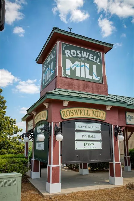 Roswell, Georgia 30075, United States, 4 Bedrooms Bedrooms, ,4 BathroomsBathrooms,Residential,Pending,78573