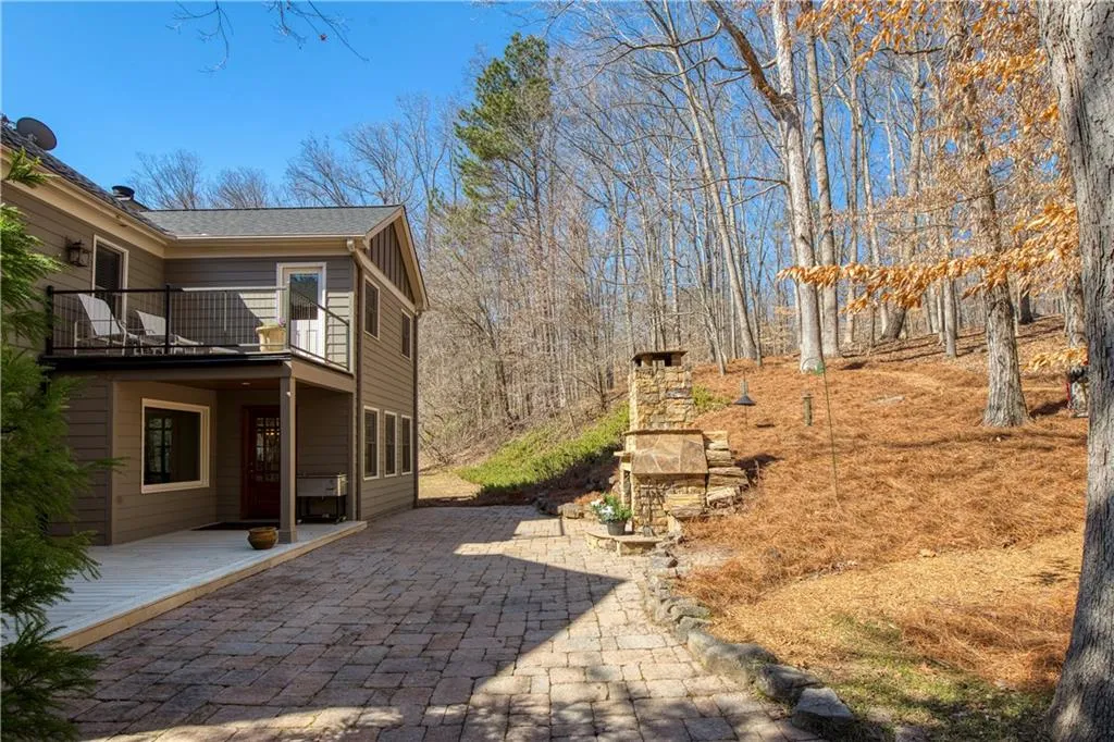 Roswell, Georgia 30075, United States, 4 Bedrooms Bedrooms, ,4 BathroomsBathrooms,Residential,Pending,78573