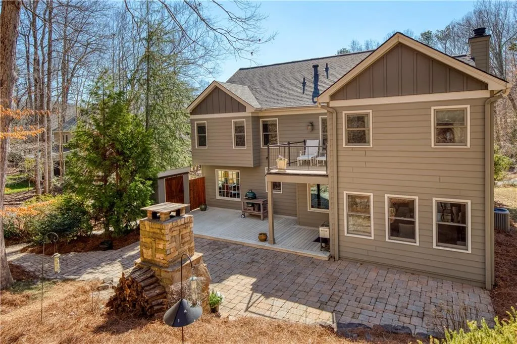 Roswell, Georgia 30075, United States, 4 Bedrooms Bedrooms, ,4 BathroomsBathrooms,Residential,Pending,78573