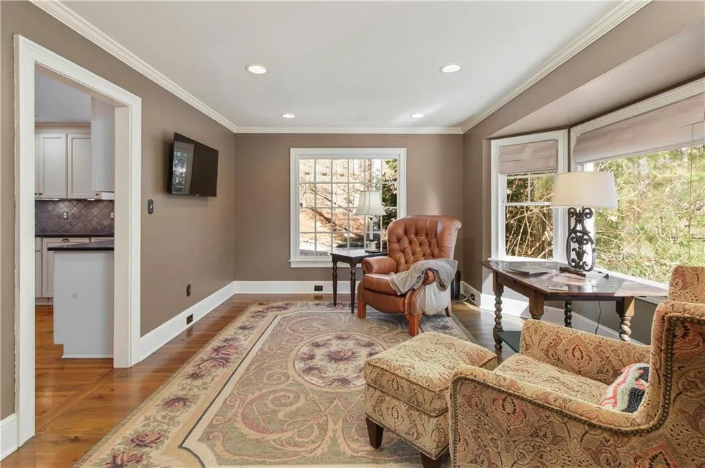 Roswell, Georgia 30075, United States, 4 Bedrooms Bedrooms, ,4 BathroomsBathrooms,Residential,Pending,78573