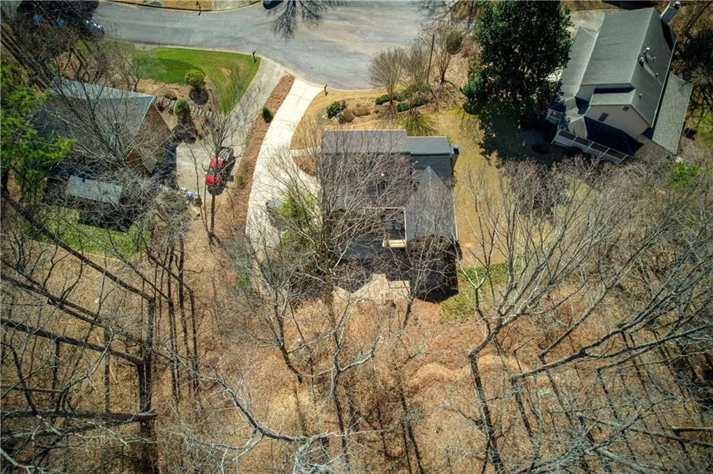 Roswell, Georgia 30075, United States, 4 Bedrooms Bedrooms, ,4 BathroomsBathrooms,Residential,Pending,78573