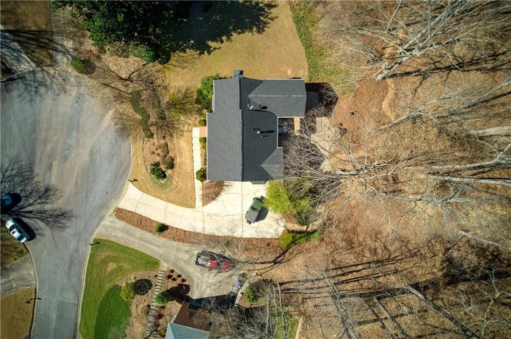 Roswell, Georgia 30075, United States, 4 Bedrooms Bedrooms, ,4 BathroomsBathrooms,Residential,Pending,78573